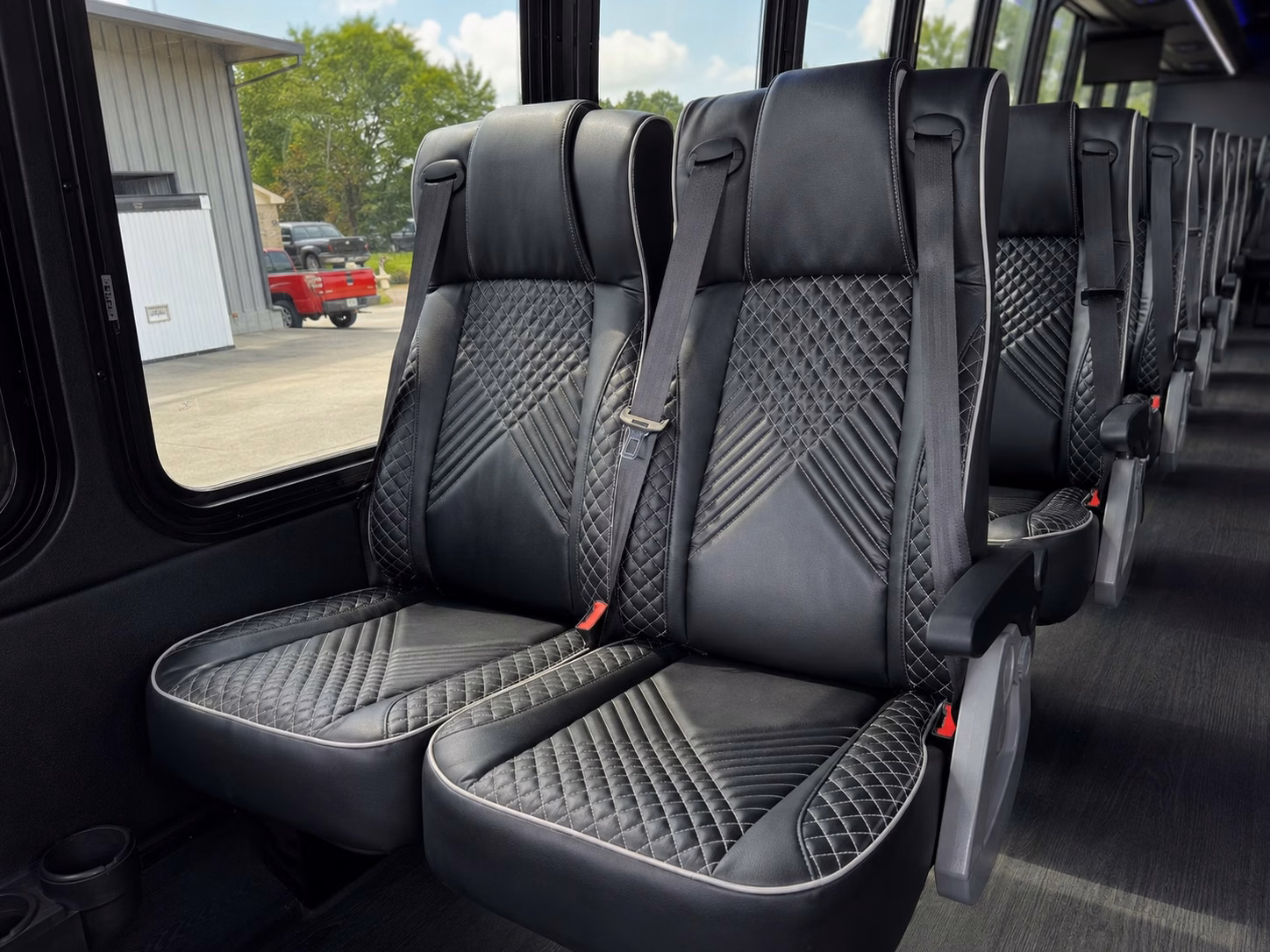 safe reliable prom transportation in lancaster book early